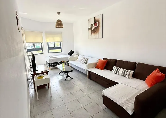 Elena One Bedroom Budget - License No 06991 *