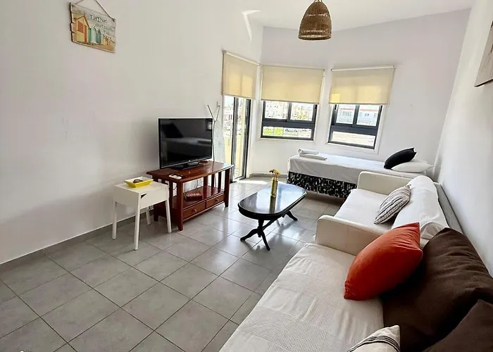 Daire Elena One Bedroom Budget - License No 06991 Paralimni